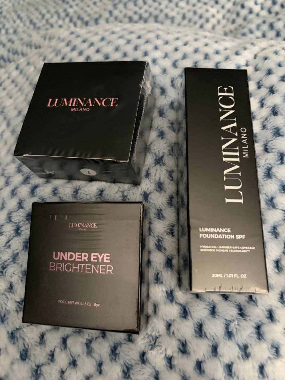 Luminance Milano Makeup 3 piece set sealed